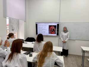 Обучение в медицинском колледже