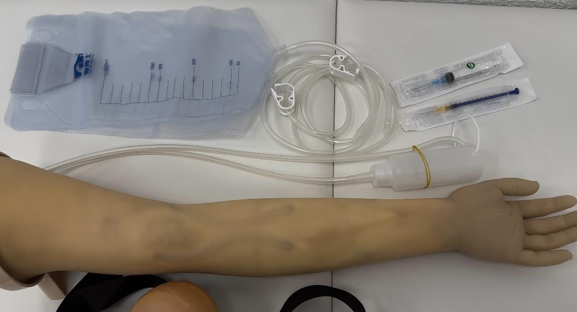 Техника подкожных и внутримышечных инъекций: как учат делать уколы без боли?