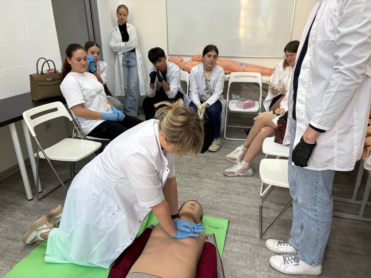 Зачем медсестре военная подготовка