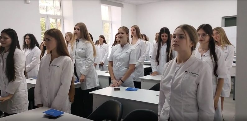 Как тест САН помогает оценить готовность абитуриента к нагрузкам в медицине?