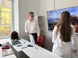 Празднование Дня учителя в медицинском колледже «МедСкиллс»