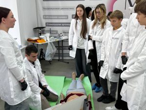 Профориентационная встреча «МедСкиллс» с учащимися ростовской школы №54 