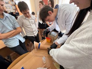 Завершающий профориентационный визит «МедСкиллс» в Зерноград