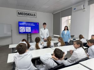 Учащиеся школы №15 города Батайска посетили «МедСкиллс»