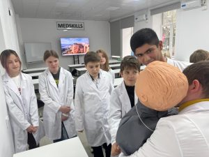 Учащиеся школы №15 города Батайска посетили «МедСкиллс»