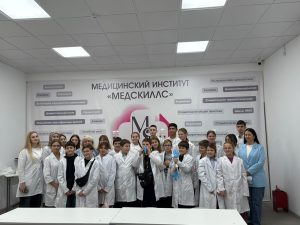 Учащиеся школы №15 города Батайска посетили «МедСкиллс»