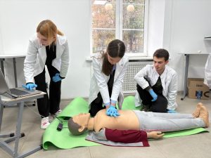 Гимназия №25 в гостях у «МедСкиллс»