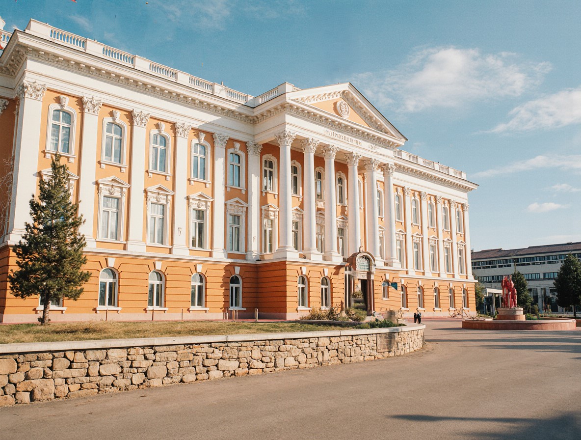 Алтайский государственный медицинский университет (АГМУ)