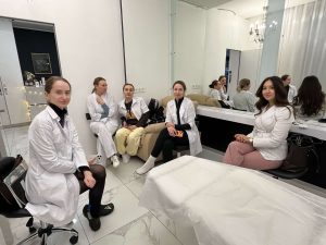 В «МедСкиллс» проходит курс переподготовки по косметологии для врачей