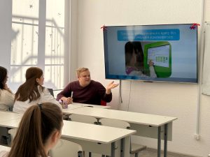 Тематическое занятие по информатике в группе СД-3