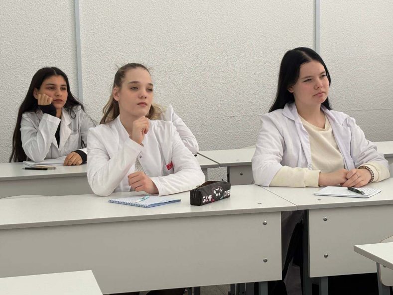 Обучение лечебному делу