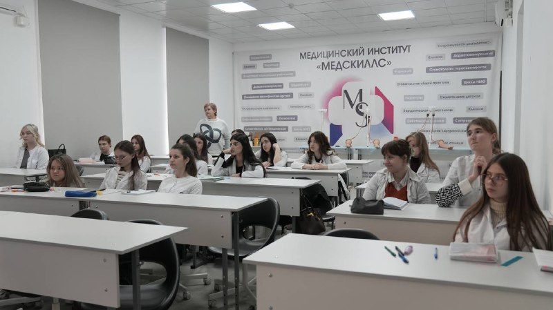 Как обучают медсестер в медицинском колледже в 2026 году?