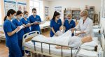 Как в медколледже обучают уходу за лежачими пациентами?
