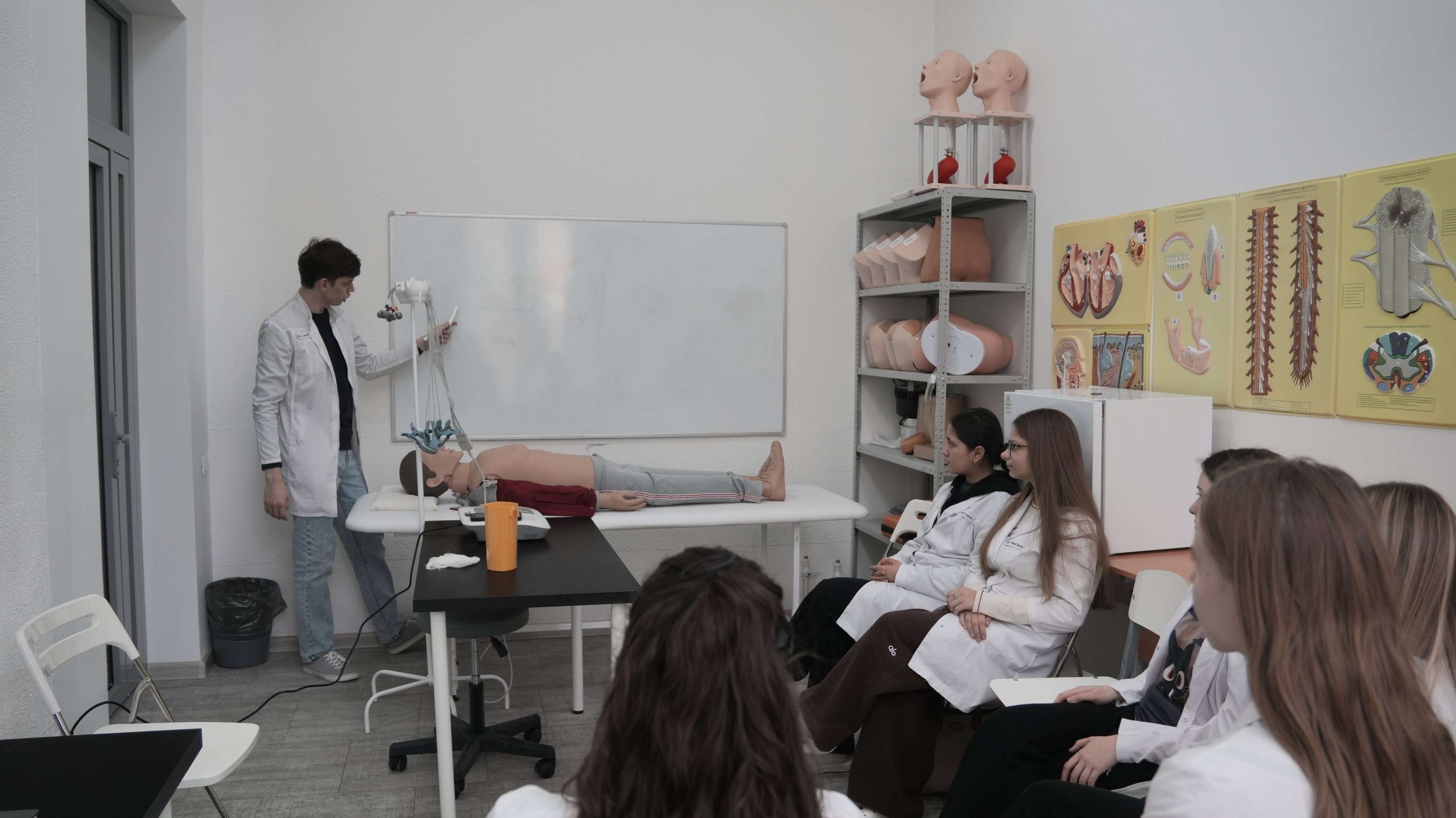 Испытательный срок: что должен уметь выпускник медицинского колледжа?