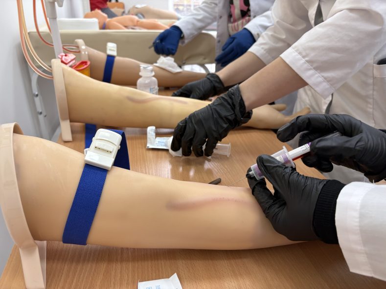 Медсестра в частной клинике