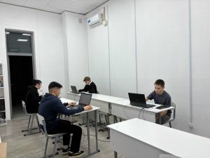 В «МедСкиллс» прошло пробное ОГЭ по химии для будущих абитуриентов