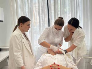 В Институте «МедСкиллс» стартовало обучение будущих косметологов