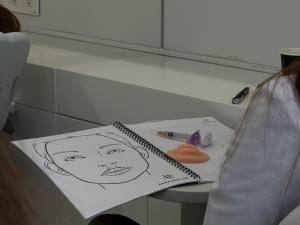 Третий день практической переподготовки по косметологии.