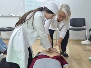 «Школа юного медика» продолжает свои занятия в стенах «МедСкиллс»